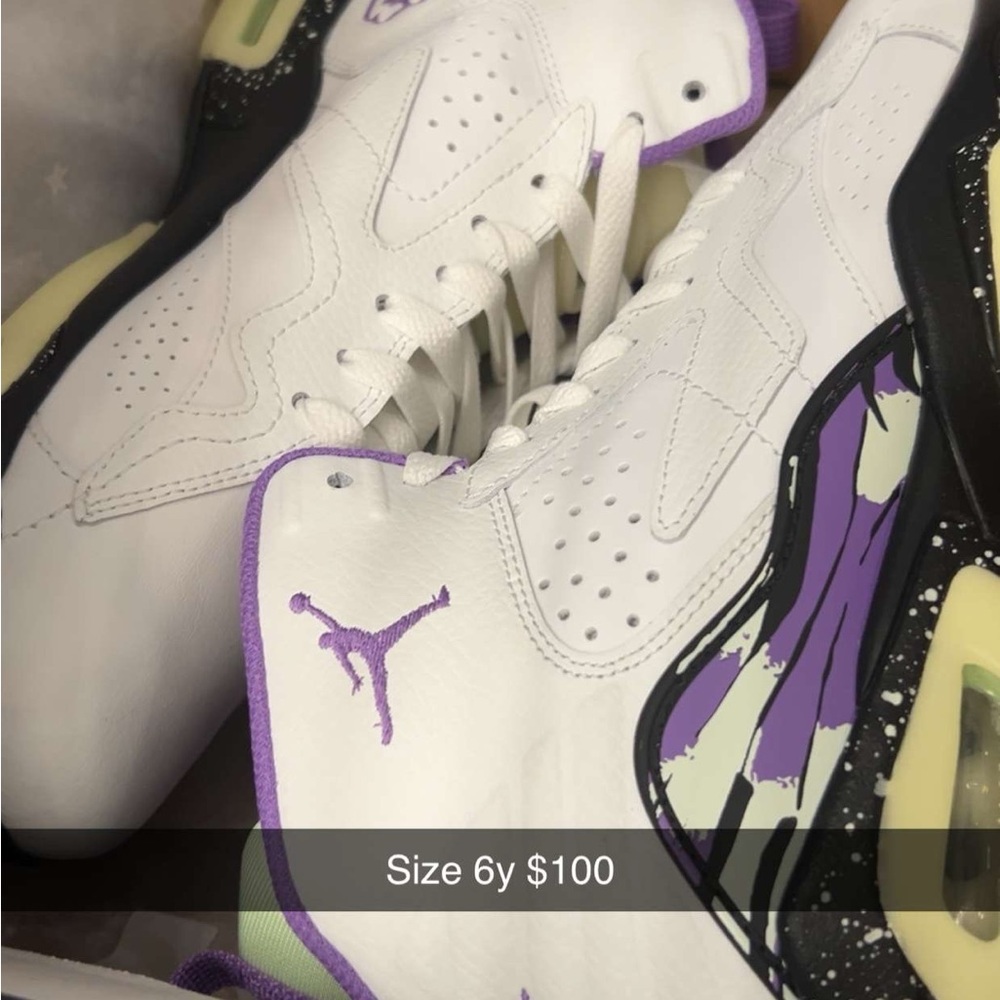 Jordan mvp White and Purple Sneakers